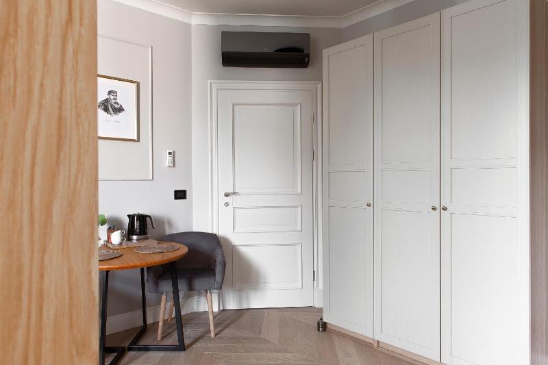 King Sobieski Apartments by OneApartments - image 14