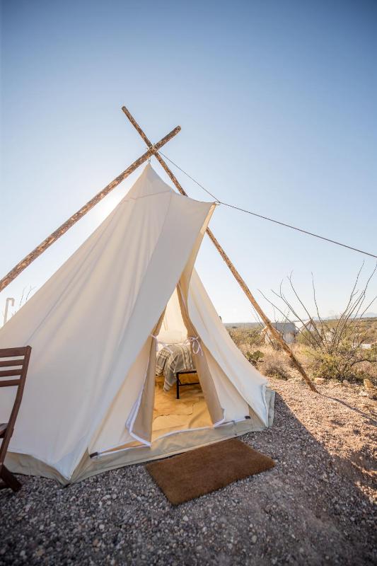 Deluxe Tent with Private Bathroom and Kids Tent image 3