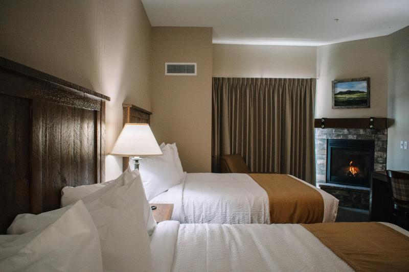 Double Room with Patio image 2