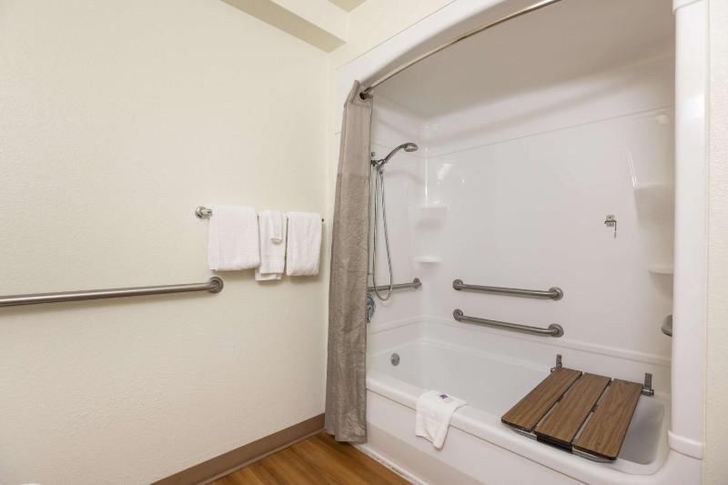 Double Room - Disability Access image 2