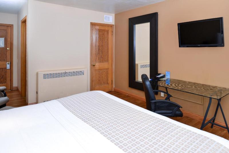 King Room image 4
