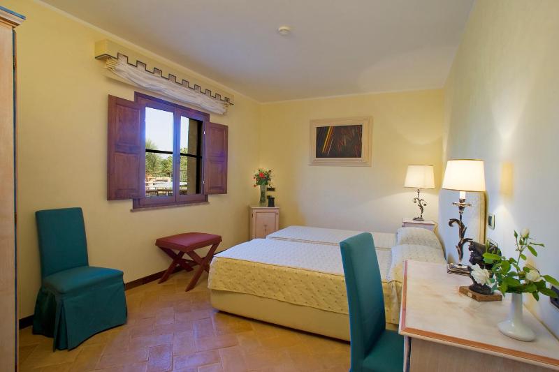 Superior Double Room image 4