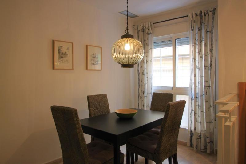 Apartamento Casaturis Playa y Montaña con parking en el centro de Alicante A130 - image 14