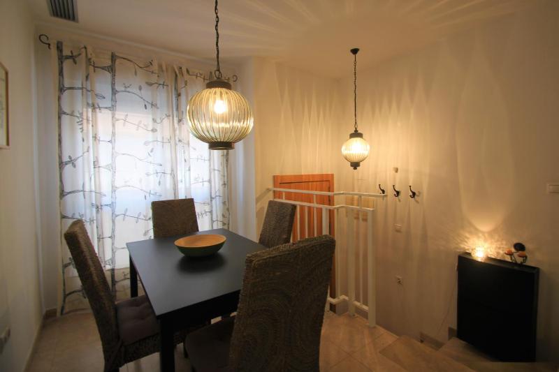 Apartamento Casaturis Playa y Montaña con parking en el centro de Alicante A130 - image 21