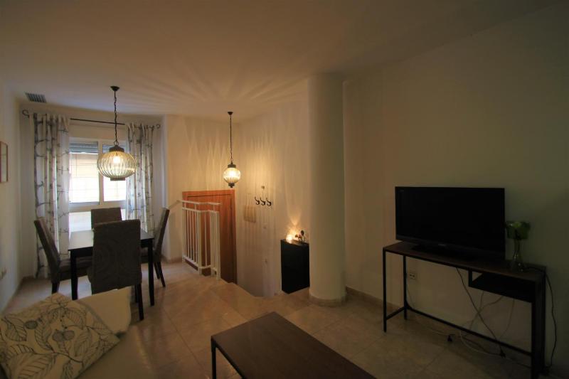 Apartamento Casaturis Playa y Montaña con parking en el centro de Alicante A130 - image 12