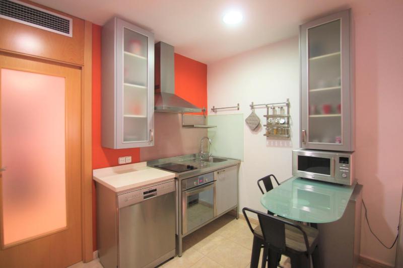 Apartamento Casaturis Playa y Montaña con parking en el centro de Alicante A130 - image 34