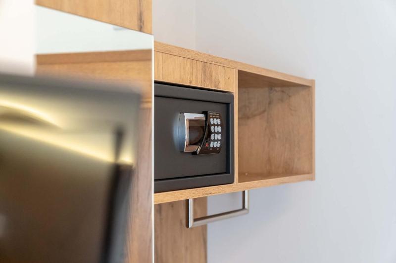 Standard Single Room image 3