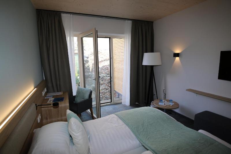 Double Room image 3