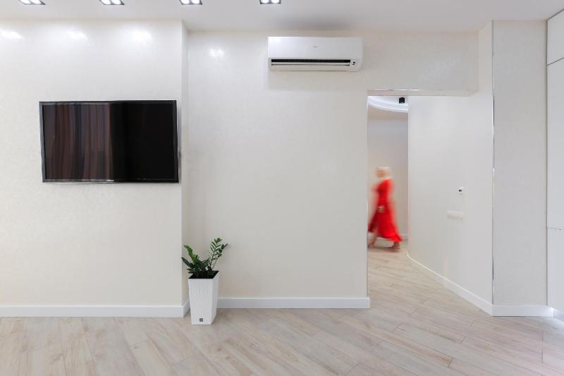 Black&White Apartment in Smart Plaza - image 15