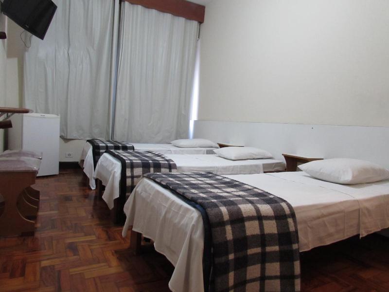 Economy Quadruple Room image 1