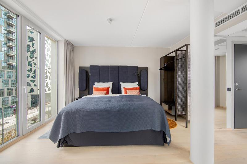 Deluxe Room image 3
