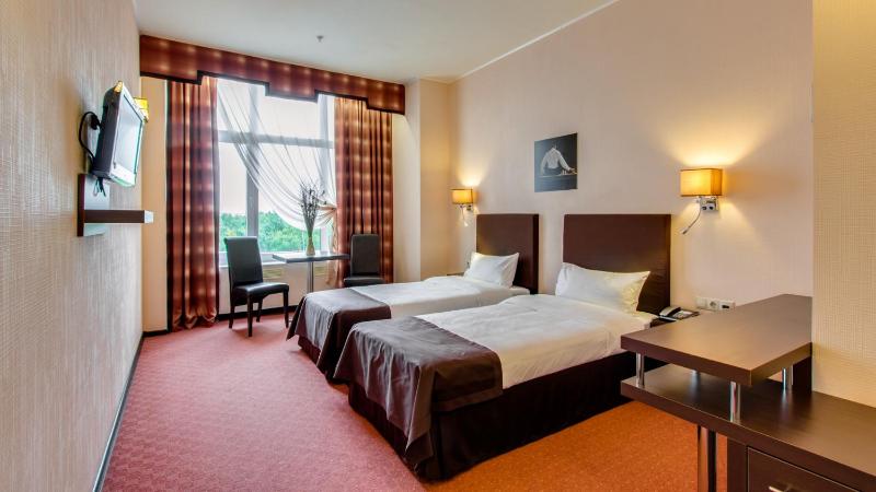 Business Double Room image 3