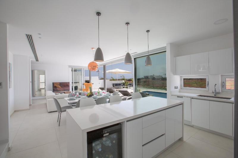 Villa with Sea View image 2