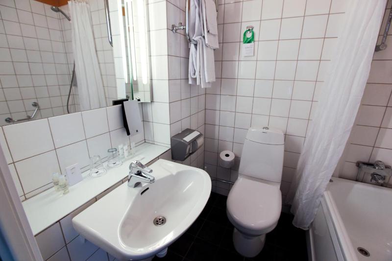 Deluxe Double Room image 3