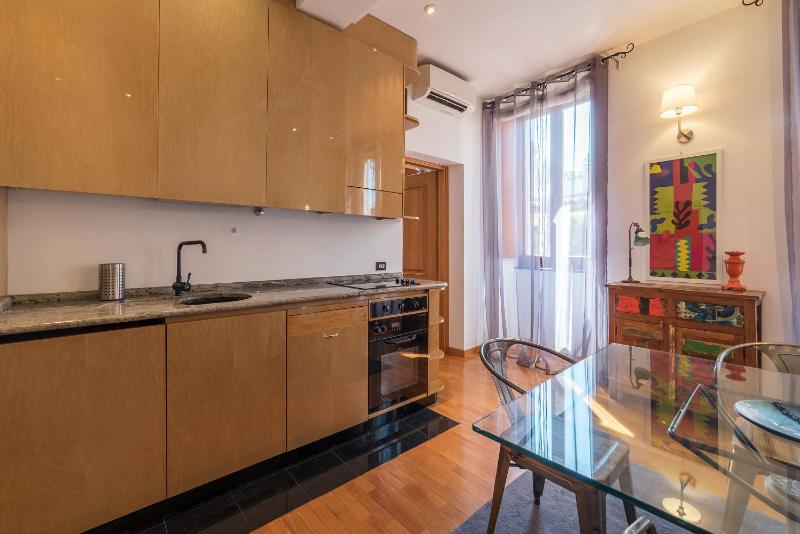 One-Bedroom Apartment image 3