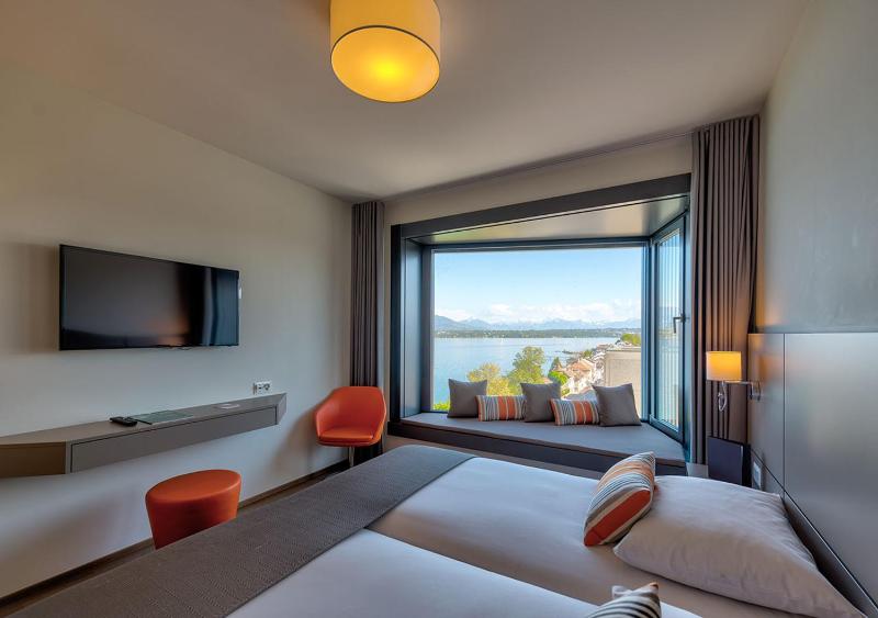 Superior Double or Twin Room image 4