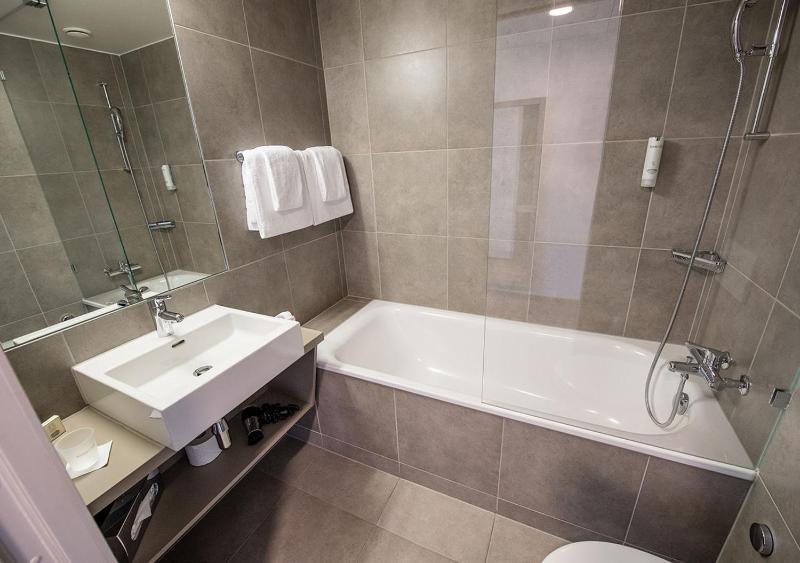 Classic Double or Twin Room image 2