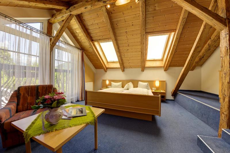 Family Suite with Balcony image 3