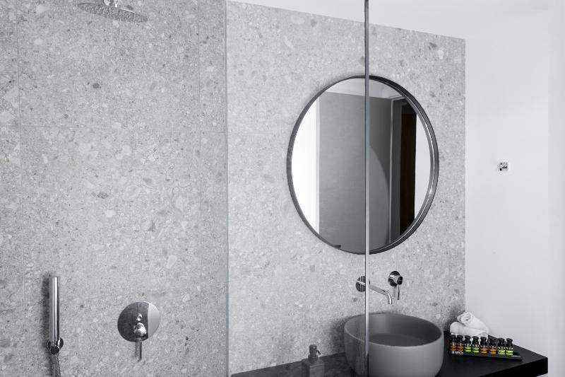 Suite with City View image 2
