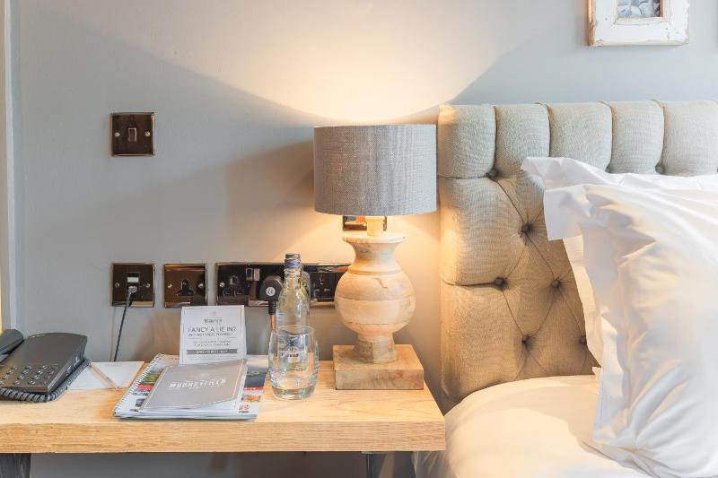 Classic Single Room image 4