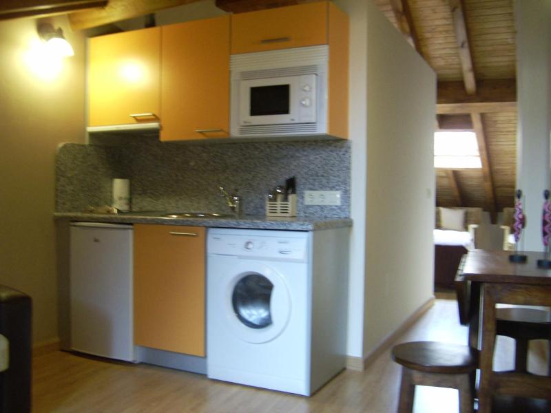 Small Studio image 1