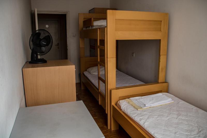 Triple Room with Shared Bathroom image 2