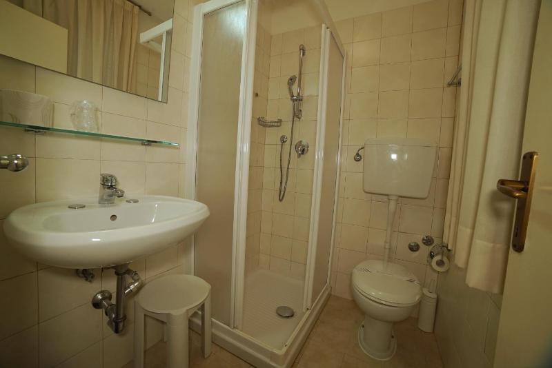 Double or Twin Room with Canal View image 3
