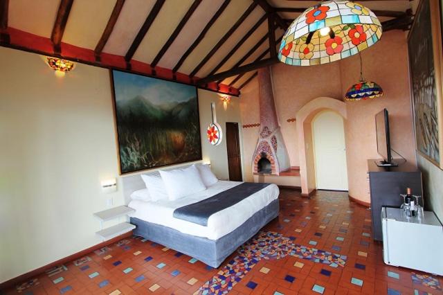 ApartaSuites Arcoiris - image 5