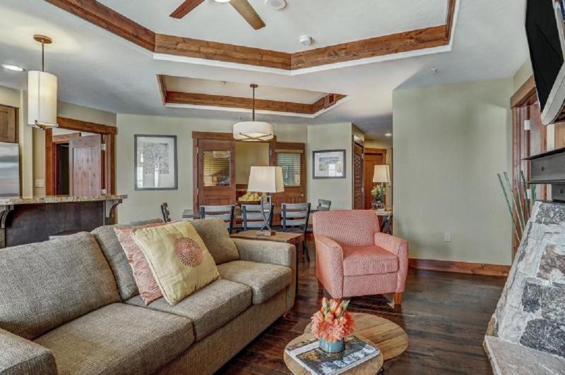 Three-Bedroom Apartment image 3