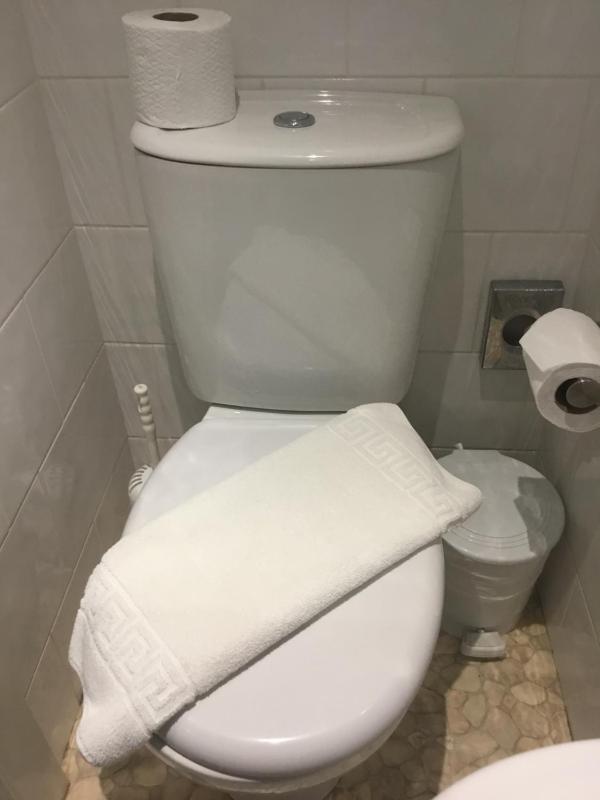 Small Single Room image 2