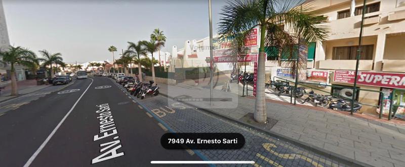 Apartment with Garden View image 2