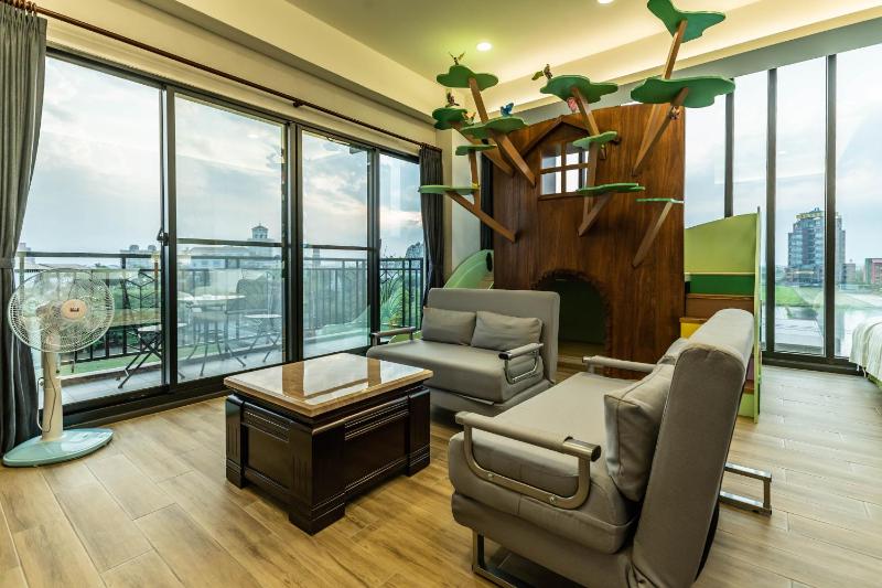 123 Hall - image 31