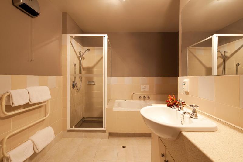 Spinnaker Bay Apartments - image 34