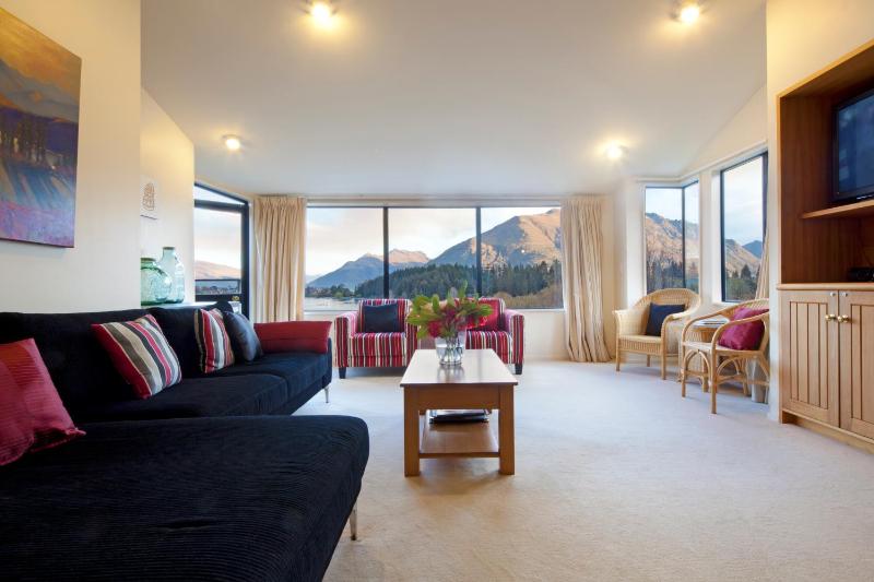 Spinnaker Bay Apartments - image 9
