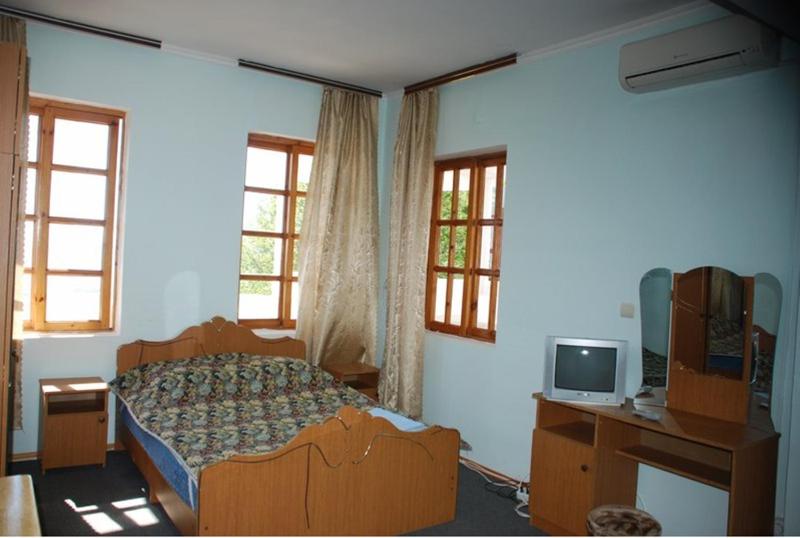 Standard Triple Room image 1