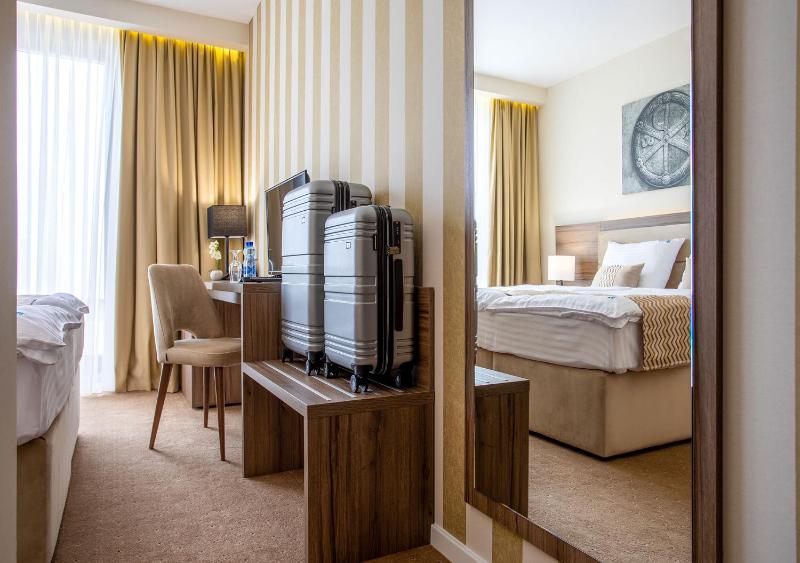 Standard Double Room image 4