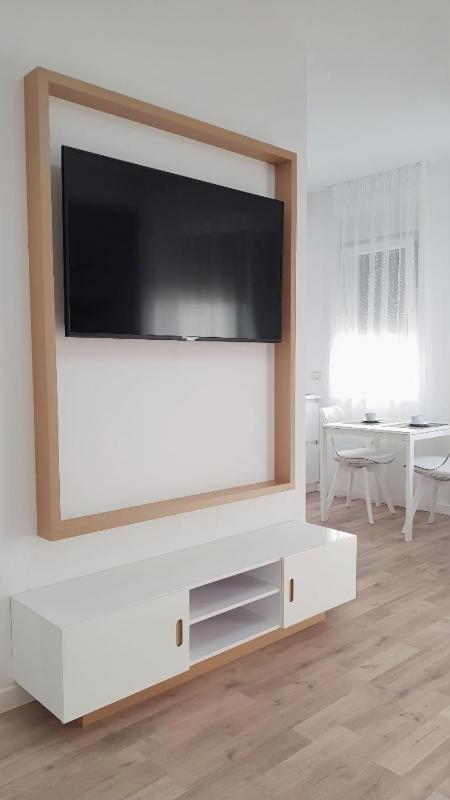 WEST RESIDENCE APARTMENTS - image 3