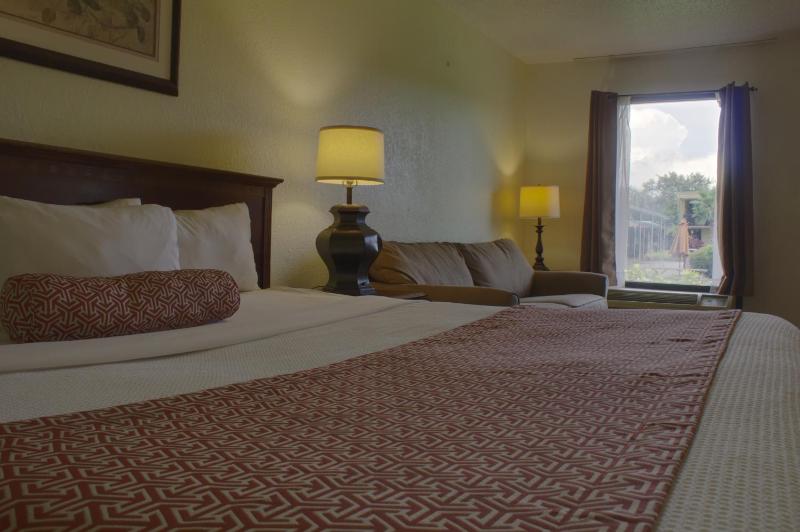 King Room with Sofa Bed image 3