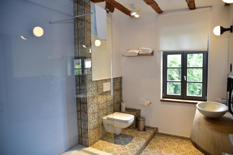 Standard Double Room image 4