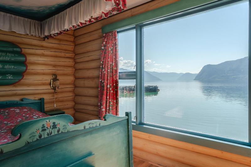 Double Room with Sea View image 1