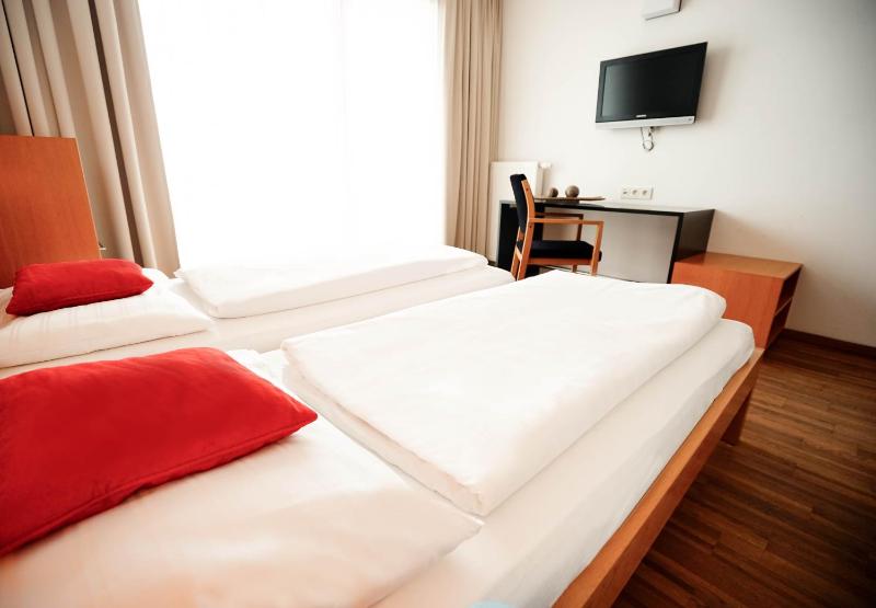 Double Room with Balcony - Panoramic View image 4