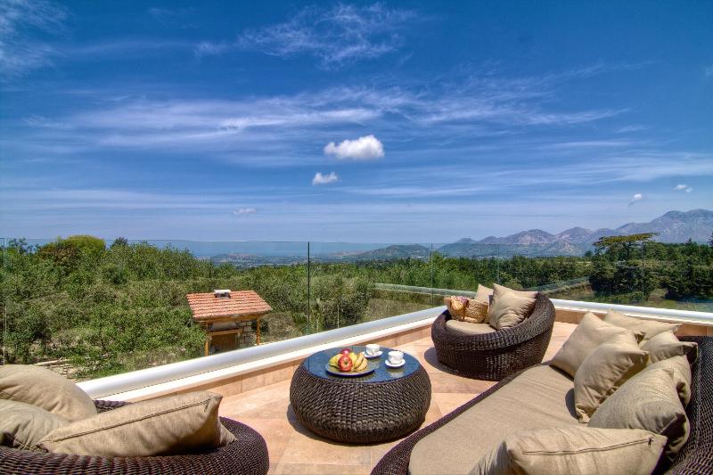 Three-Bedroom Villa with Private Pool image 2