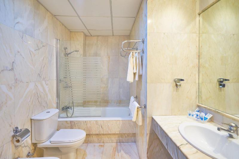 Junior Suite image 2