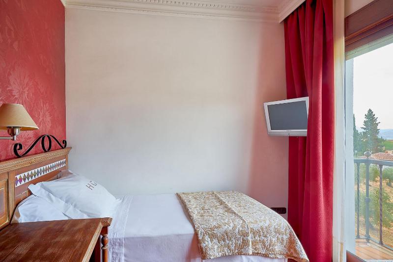 Single Room image 2