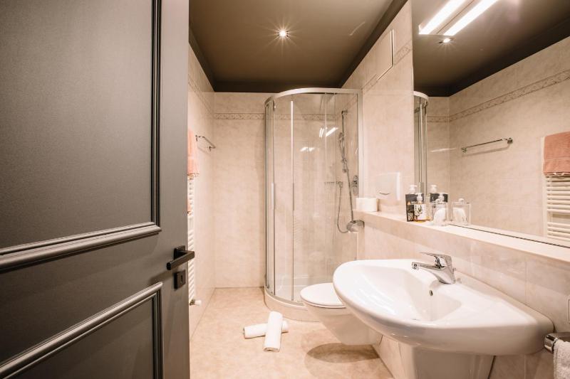 Apartment image 3