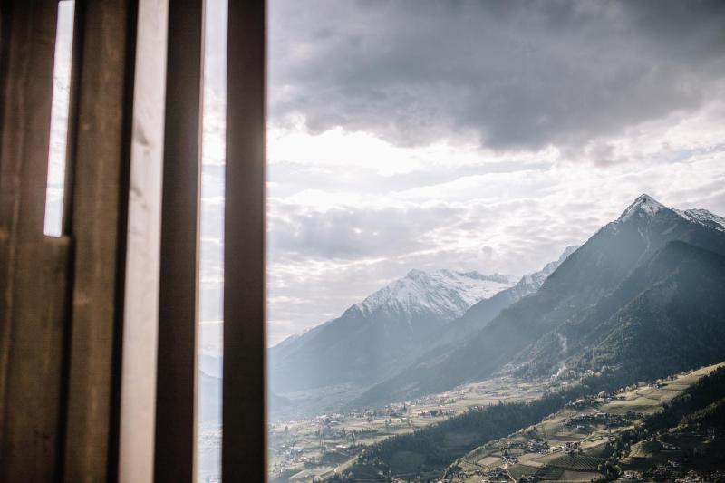 Apartment with Mountain View image 3