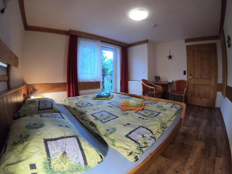 Standard Double Room image 2
