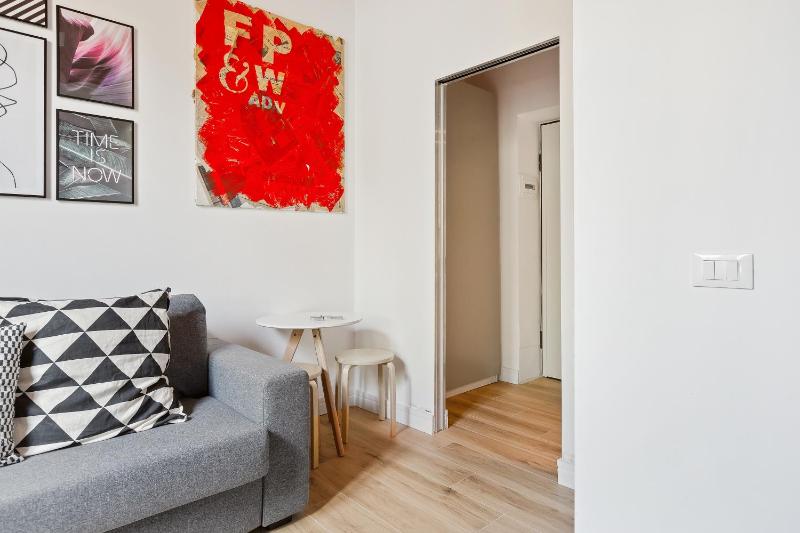 One-Bedroom Apartment image 4