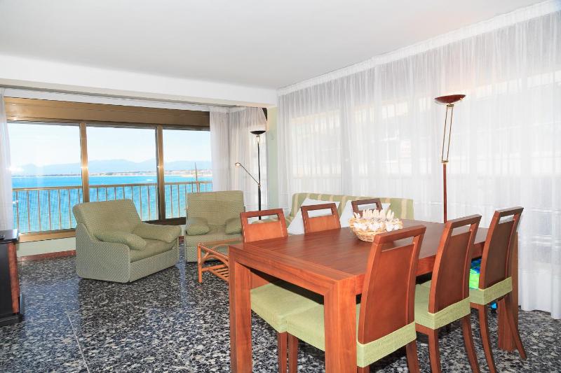UHC Acantilados Family Apartments - image 23