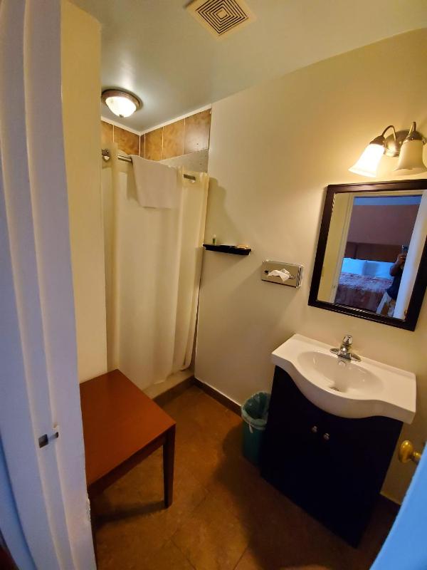 King Room image 4